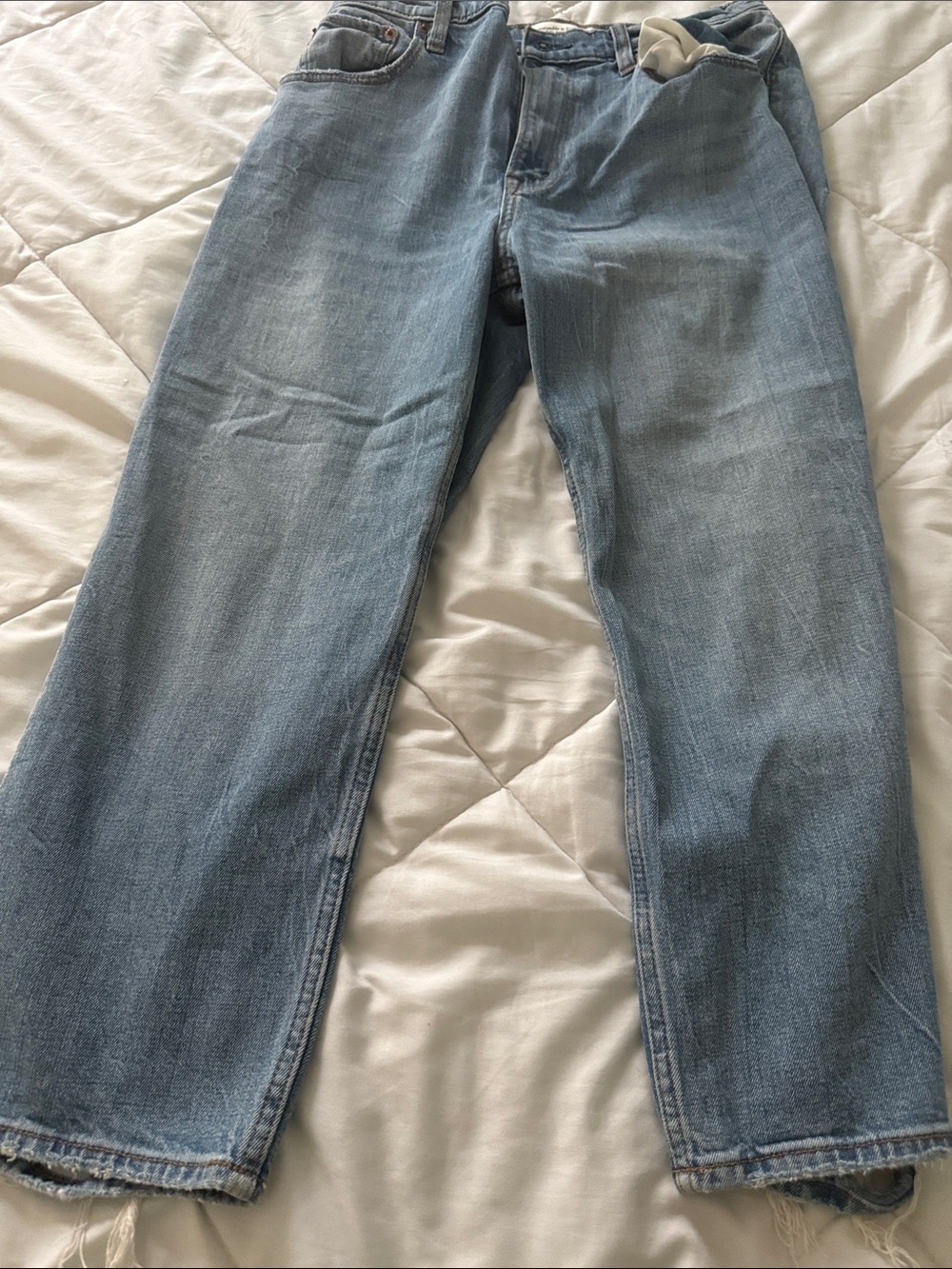 Abercrombie & Fitch Men's Light Blue Relaxed Straight Jeans